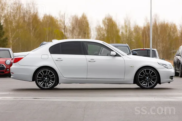 BMW Pārdod BMW 525 benzīns 2.5L , E 60, ļoti labā tehn