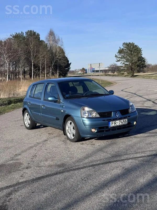 Pārdod Renault clio 1.4 16v benzins/gāze un automātisko ātrumkārbu. 
Auto s