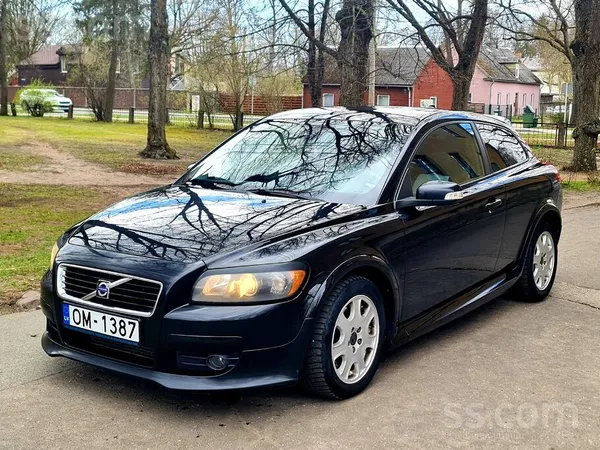 Volvo Продаём Volvo C30 R-Design. Машина в прекрасном со