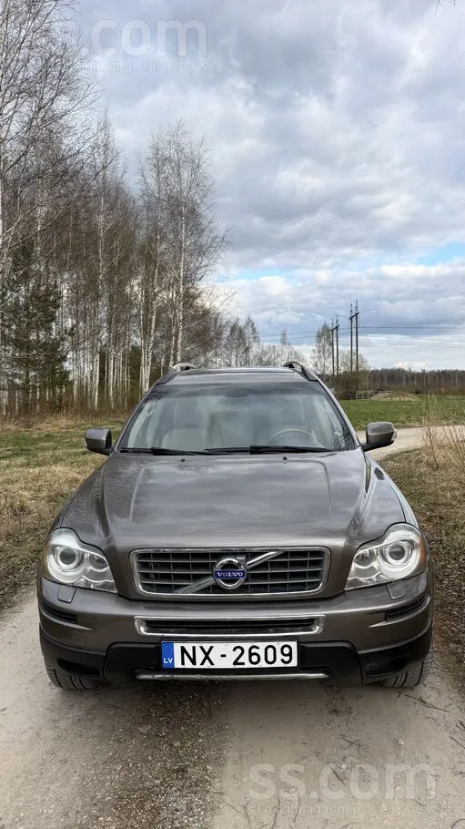 Volvo Pārdod Volvo Xc90, 2011. gada izlaidums. 