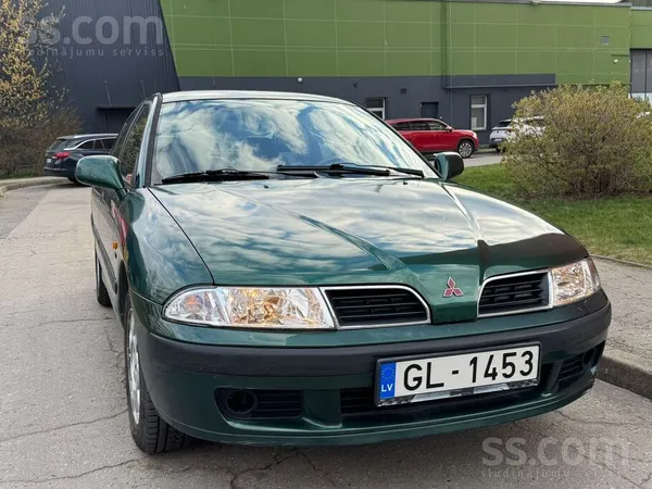Mitsubishi Carisma 1.8 benzīns, 1999. gads. Mehāniskā pārnesumkārba. Svaiga