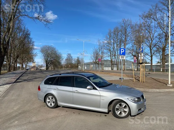 BMW Pārdodu bmw E91 320d ar rūpnīcas m-paku. Auto labā