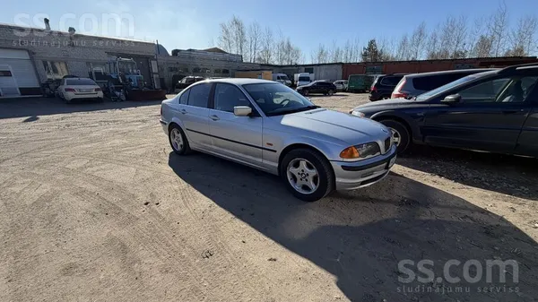 BMW Labs BMW. 323 benzīns/gaze. Noskrējienu var apskat