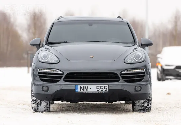 Porsche cayenne, 3.0tdi, 180kw, automāts. 

Auto labā tehniskā gan vizuālā