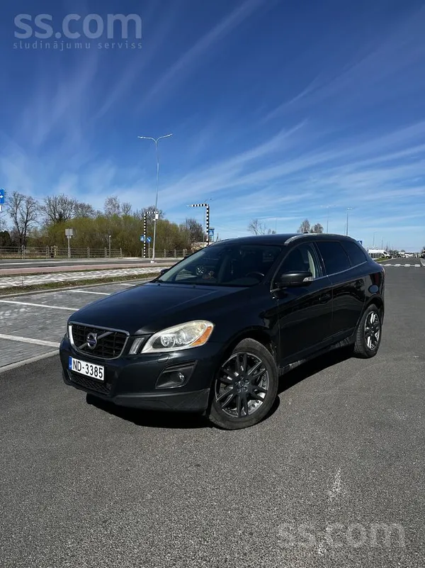 Volvo Auto apkalpots Volvo centrā, ievērojot apkopes int