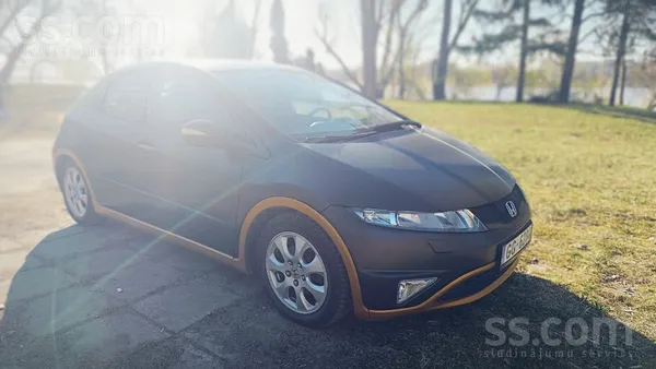 Honda Автомобиль в хорошем техническом состоянии - сел и