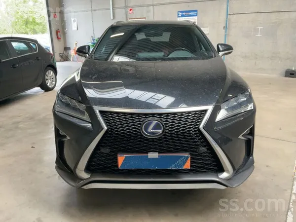 Lexus Rx-Serie RX 450h F Sport Awd 

Auto ir bijis tikai viens īpašnieks,