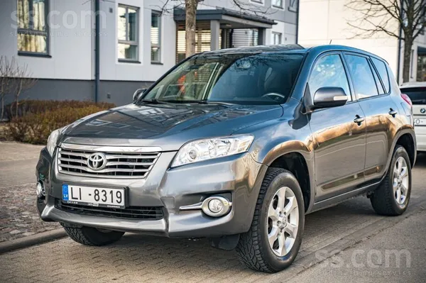 Toyota Pārdod Toyota Rav4 2.2 dīzelis, 110 kw, manuālā Kā