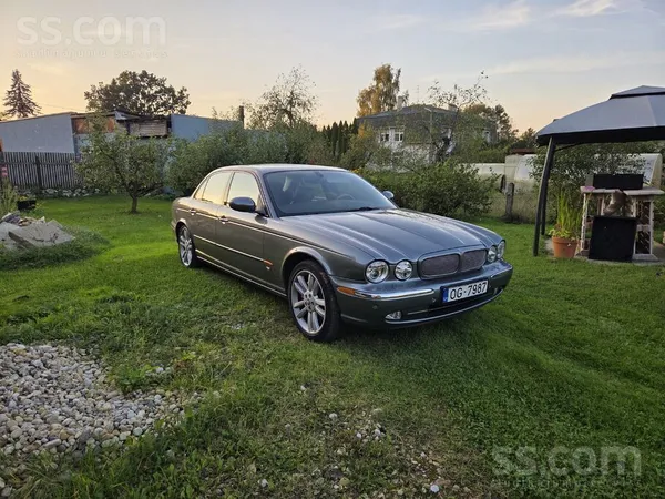 Pārdodu koptu un oriģinālu Jaguar Xjr X350 ar 4.2 Supercharged V8 dzinēju, a