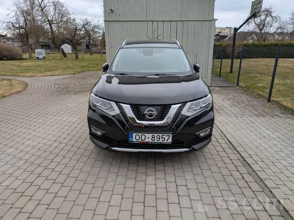 Auto ir ļoti labā stāvoklī. Pirkts Norde Latvia. Ādas salons. Pilnpiedziņa.