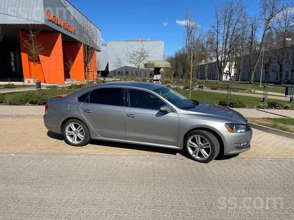 Volkswagen VW Passat B7 2.0 Tdi Se-Line