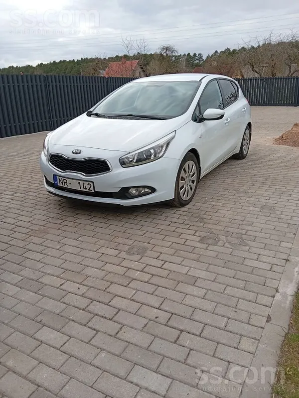 Продается надёжный экономичный автомобиль с оригинальным пробегом. 
Дополни