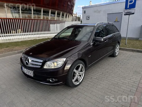 Pārdodam jo nopirkām jaunu. Ļoti ekonomisks auto, ideāli pārvoties pie šīm d