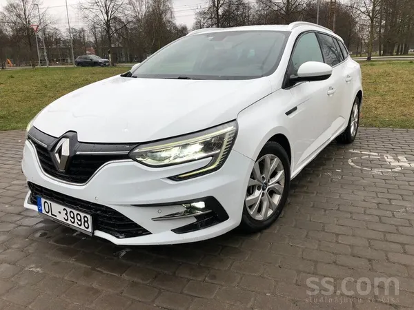 Pārdodu Renault Megane hibrid E-Tech 2021g . 

1.6 benzīns/elektrība. 
5.