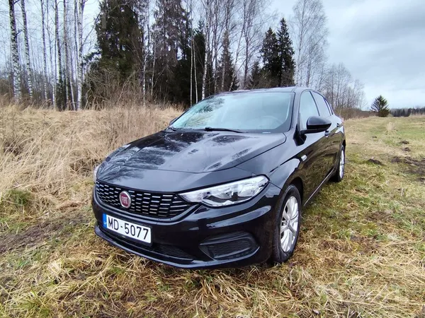 Auto jauns pirkts Latvijā, līdz ar to viss nobraukums redzams CSDD. 
Vienkā