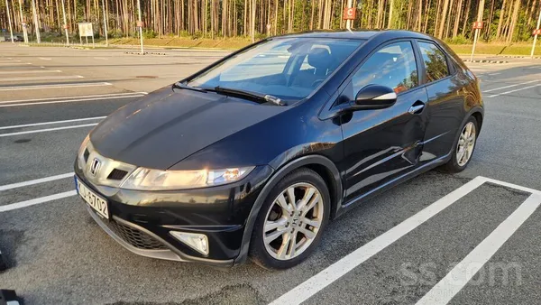 Nobraukums 300484 km. 
Tehniskā apskate līdz 2026.gada 27.novembrim. 
Dzin