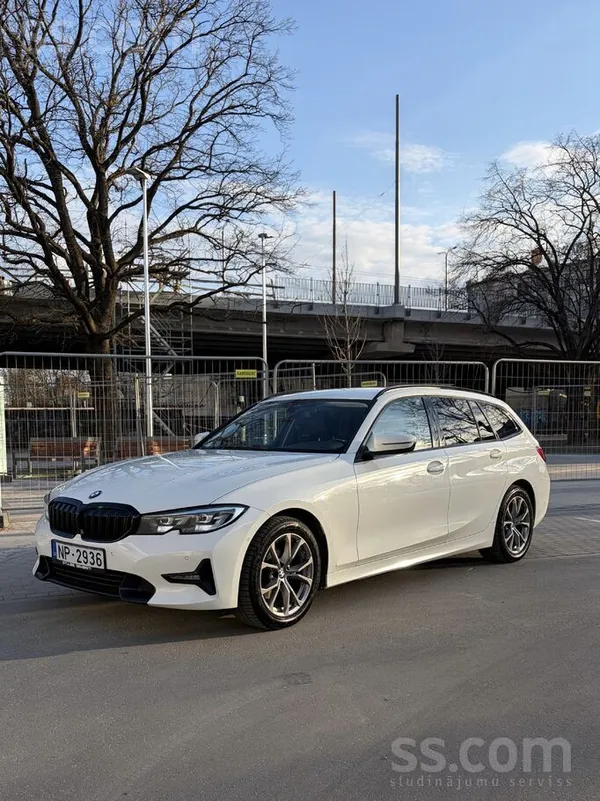 BMW Pārdod BMW 320 ar uzticamo dīzeļdzinēju un xDrive 