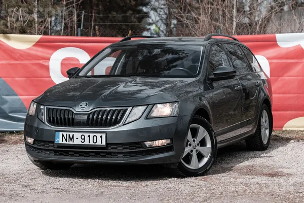 Pārdod Škoda Octavia 2017.gada ar 1.4 benzīna/gāzes dzinēju, 81kw. Teicamā t