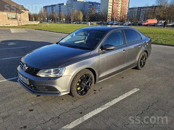 Volkswagen Продаю VW Jetta 2015 года по причине уезда за гран