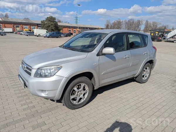 Toyota Продается ухоженный Rav4 , 2.2diesel, 10.2006, со 