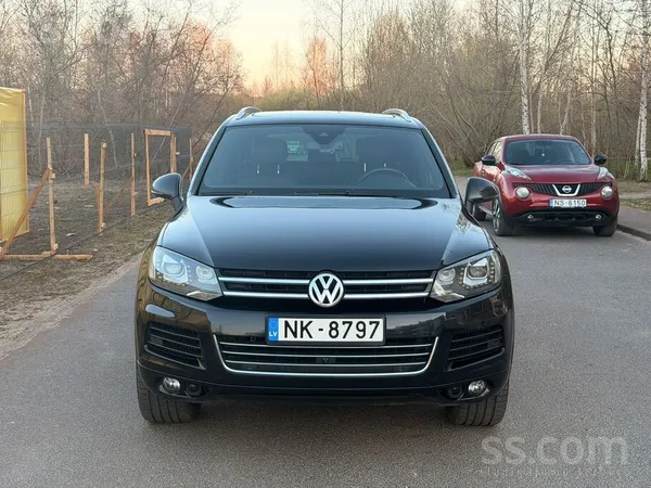 Volkswagen Pārdod Volkswagen Touareg 2011 ar jaudīgo un uztic