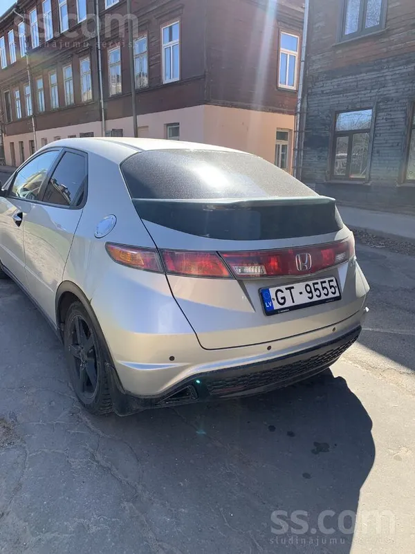 Honda Civic 1.8 automāts, TA līdz 26.11.2026

Pārdodu 2007. gada Honda Civ