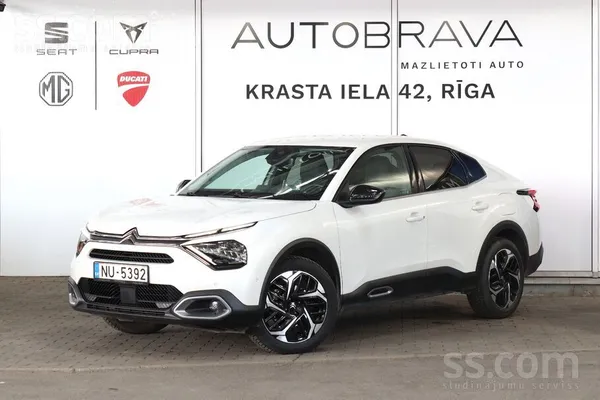 Piedāvājam Citroen C4X Shine. 1.2 benzīna dzinējs. 96Kw/130Zs. Automātiskā p