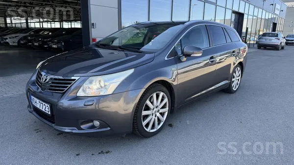 Toyota 2.2 Dīzelis (150Zs), Automāts. 