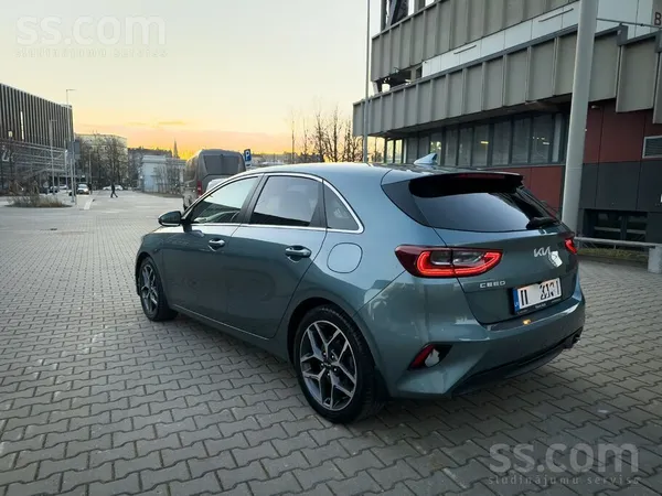 Kia Ceed 1.5 Gdi ES 160zs. - pilnā komplektācijā ar tikai 30 000 km pilsētas