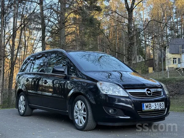 Opel Pārdodu Opel Zafira ar 1, 7 CD Ti(92Kw). Perfektā