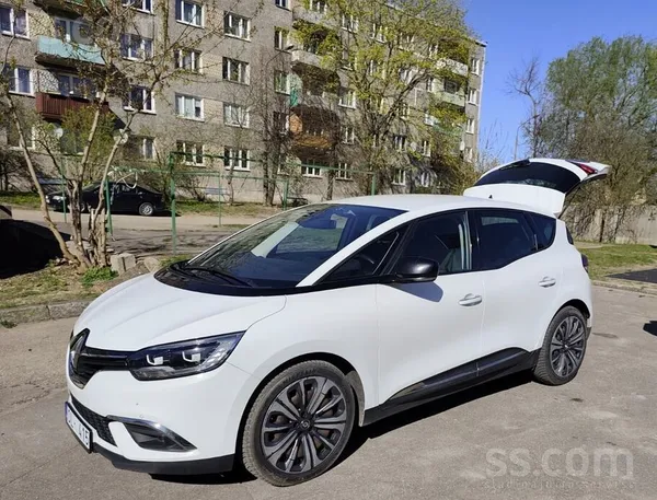 Продается автомобиль Renault scenic, очень экономичный и удобный в эксплуата