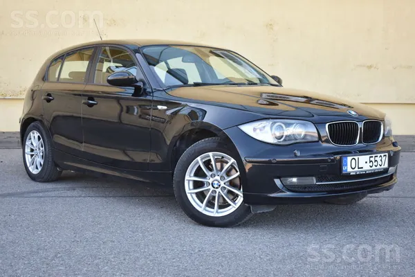 BMW BMW 116 (2009.g) Melna met. 