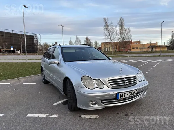 Mercedes c220. 
Teh apskate - 02.06

Pārdodu c220 ar uzticamo (Om646) dzi