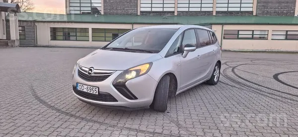 Opel Ļoti labā tehniskā un vizuālā kārtībā. Augsta, ērt