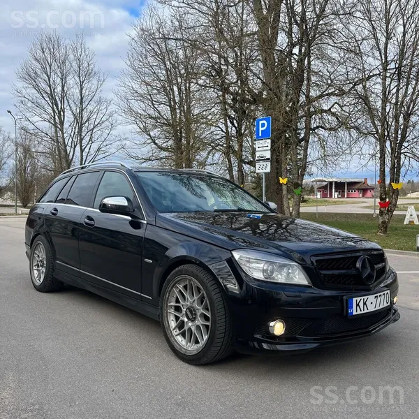 W204, 165kw, Amg paka, Avantgarde, panorāmas lūka, harman/kardon mūzika, āda