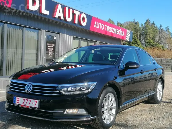 Volkswagen Pārdod lolotu ģimenes auto ar mazu orģinālu nobrau