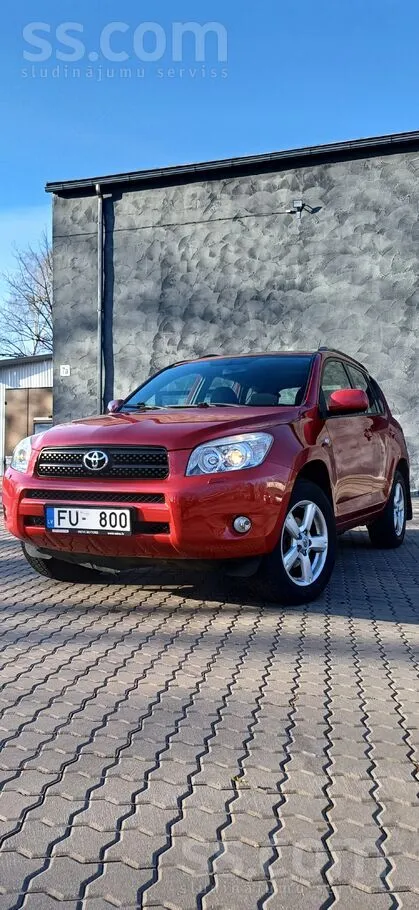 Toyota Продаю Toyota Rav4, 2.0, бензин, 4х4, автомат, в х