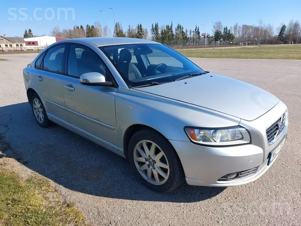 Pārdodu Volvo S40. 1, 6 dīzelis, 80kw. 
Nodoklis nomaksāts par 2026 gadu, u