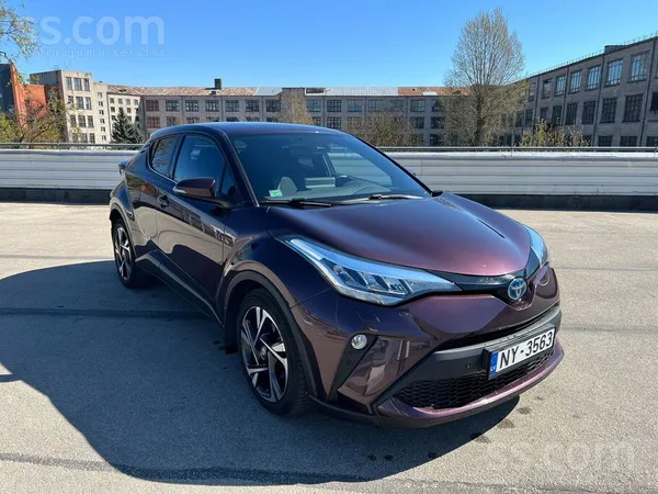 Toyota C-Hr – 2022. gada maijs
Kopts un ekonomisks pilsētas krosovers ar uz