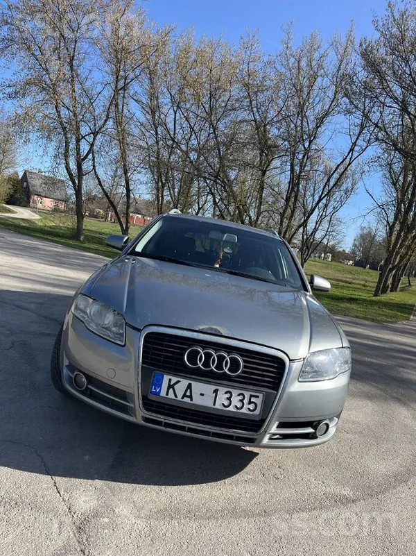 Audi Audi A4 B7 2008 gada 2.0 motors.