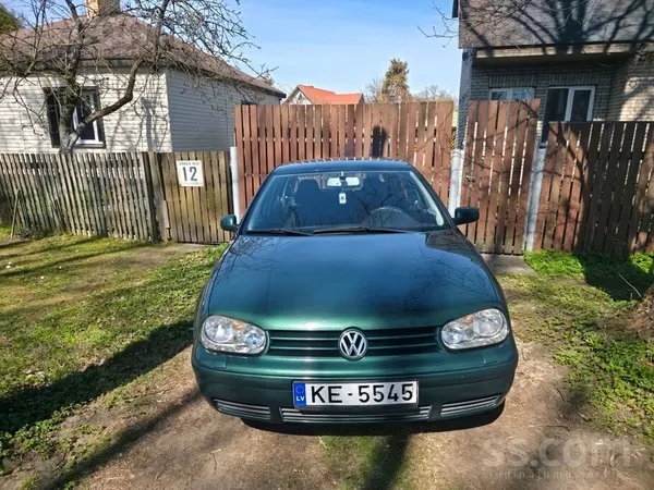Volkswagen Pardodu golf 4 labà stavoklì.