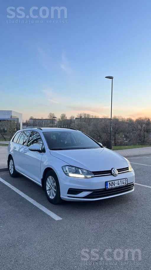 Volkswagen Pārdodu koptu un uzticamu 2017. gada (decembris) V