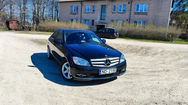 Mercedes Pārdodas Mercedes-Benz C220 Cdi.