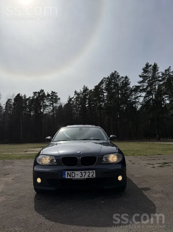 BMW Продаю ухоженный BMW 1 серии. Машина идеально подх