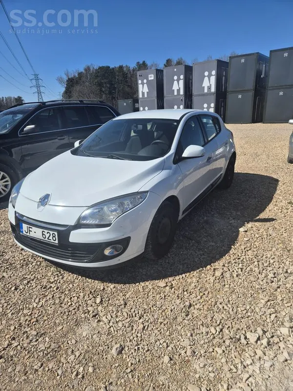 Pārdodu Renault Megane ar labo 1.5 dīzeļdzinēju un mehānisko kārbu. Vienkārš