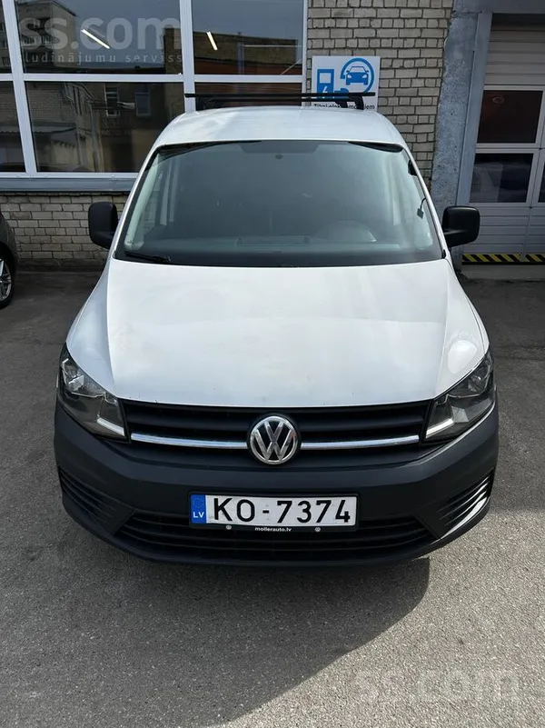 Volkswagen Uzņēmums pārdod regulāri koptu auto Volkswagen Cad