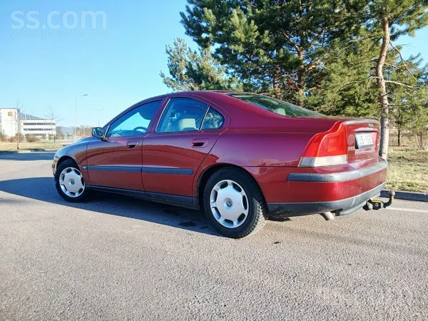 Pardodu Ļoti labu volvo mašina reali forša turp šurp vizuali ir kaut kadi sk
