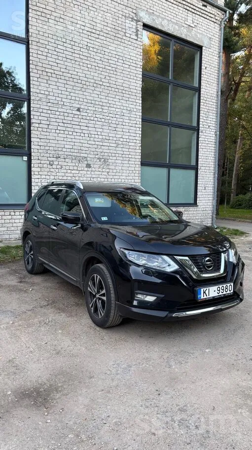 Pārdodu auto, Nissan X- trail komplektacija Tekna garantija derīga lidz okto