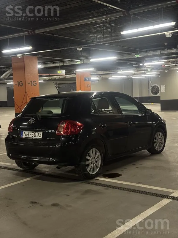Pārdodu labā tehniskā stāvoklī esošu auto. Regulāri uzturēts, brauc bez prob