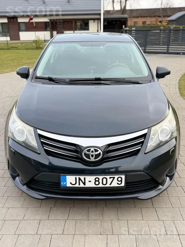 Pārdošanā Toyota Avensis 2, 0 dīzelis. Mašīna lietota Latvijā, veiktas pastā